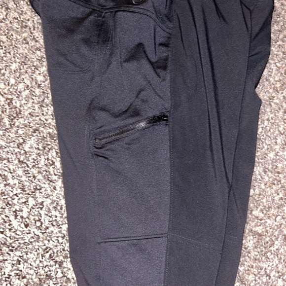 ❄️2/$10❄️Black Outdoors Pants - Picture 4 of 4